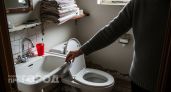Можно ли смывать туалетную бумагу в унитаз: опытный сантехник ответил точно
